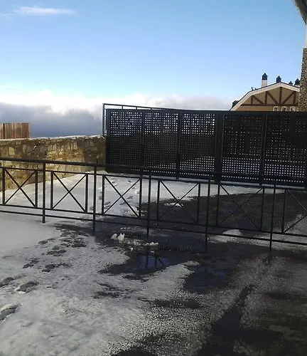 Edificio Serraneu. Sierra Nevada. Granada Apartament