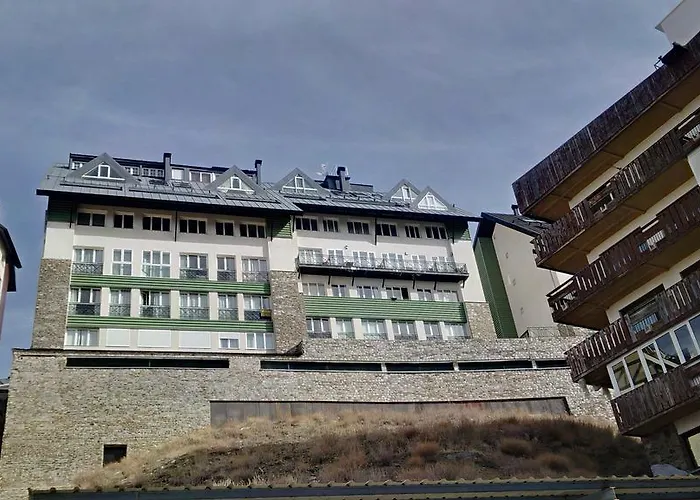 Edificio Serraneu. Sierra Nevada. Granada Apartament